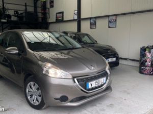 Peugeot 208 Peuteot 1.2 essence kit distribution a jour CRITAIR 1 Occasion