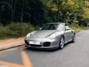 Porsche 996 Porsche 911 Turbo 3,6l 420 Ch - 996 Turbo Boite Manuelle - Exemplaire D'origine - Non Accidenté - Entretien à Jour Occasion