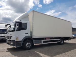 Trucks Mercedes Atego Box body + Lifting Tailboard 1318 euro 4 - LAMES / BV MANUELLE Occasion