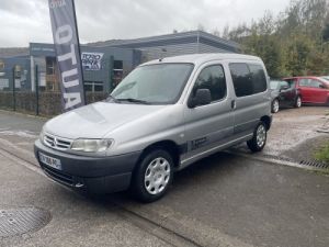 Vehiculo comercial Citroen Berlingo Otro CITROËN 1.4 i 75CV Occasion